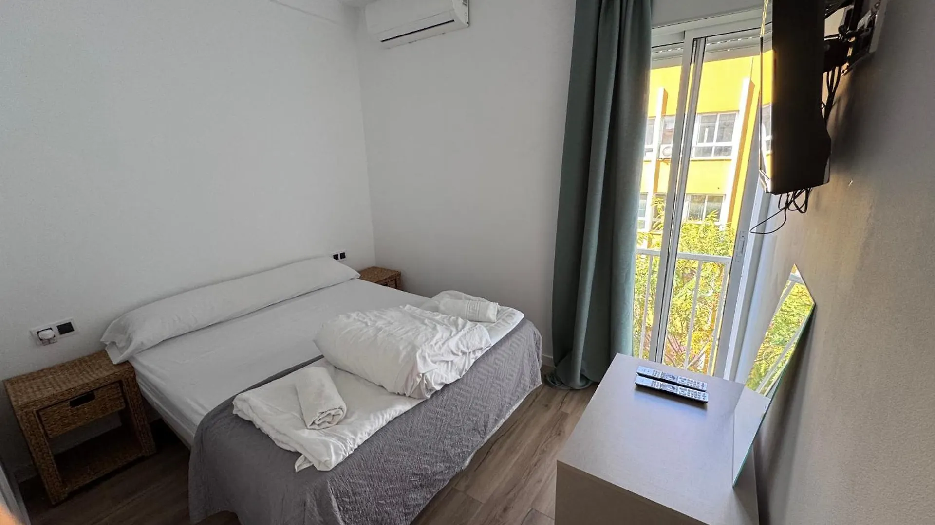 Md Torremolinos Bed & Breakfast
